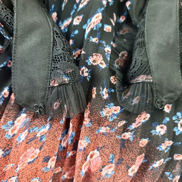 BCBGeneration Women's Floral Babydoll Dress Size S - Picture 4 of 6